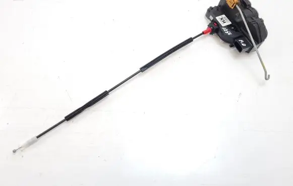 Chevrolet Orlando Front door lock 13579515 3023783