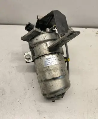 Toyota Avensis T270 Fuel filter housing 2330053030