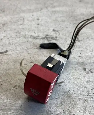 Skoda Octavia Mk2 (1Z) Hazard light switch