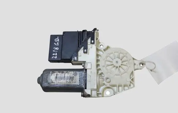 Volkswagen Golf V Rear door window regulator motor 1K4839402D 997755102 05105330