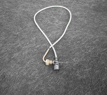 Volkswagen PASSAT B8 Oil temperature sensor 04L906088BL