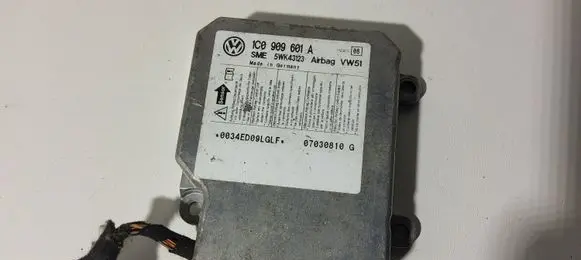 Skoda Fabia Mk1 (6Y) Airbag control unit/module 1C0909601A 5WK43123 07030810G