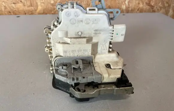 Audi A5 8T 8F Rear door lock 8K0839016C