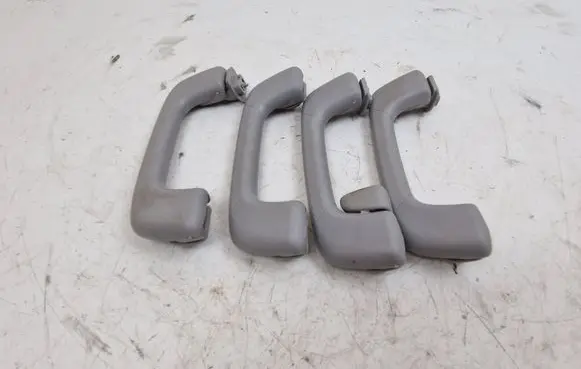 Hyundai i40 A set of handles for the ceiling