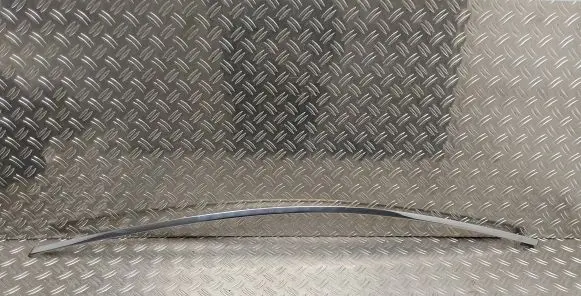 Toyota Avensis T270 Front door glass trim molding
