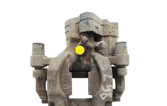 Volkswagen PASSAT B8 Front brake caliper 3Q0615405J