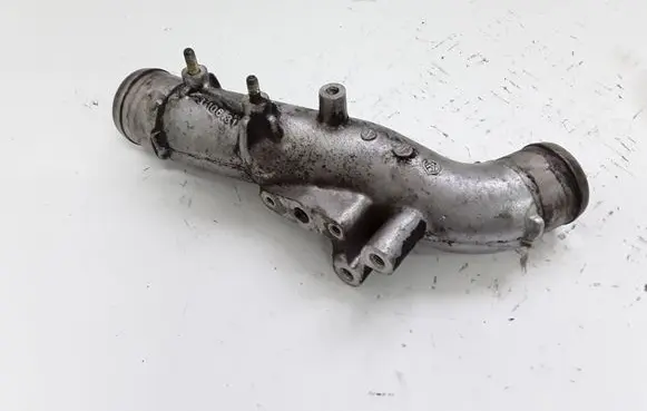 Nissan X-Trail T30 Air intake hose/pipe 810681