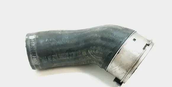 Volvo V40 Intercooler hose/pipe 31338545