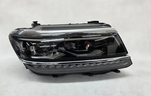 Volkswagen Tiguan Headlight/headlamp 5NN941082C