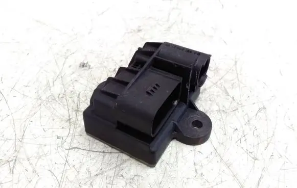 Mercedes-Benz GLA W156 Glow plug pre-heat relay A6519003103