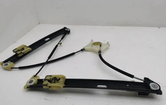 Volkswagen T-Roc Front window lifting mechanism without motor 2GA837461F