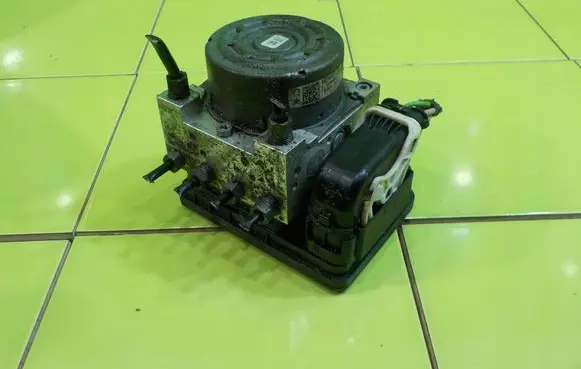 Peugeot 2008 I ABS Pump 10022012544