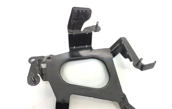Mercedes-Benz B W245 Engine control unit holder A1695450140