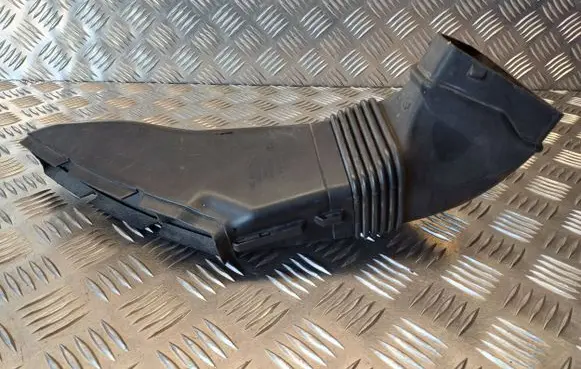 Audi A6 S6 C6 4F Air intake duct part 4F0129618J 4F0129739B