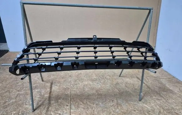 Renault Trafic III (X82) Front bumper lower grill