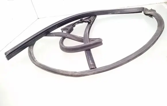 Audi A4 S4 B6 8E 8H Front door rubber seal 8H0837912
