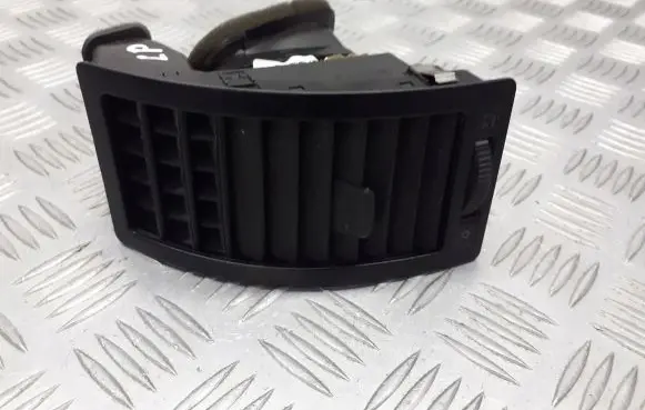Volkswagen Polo IV 9N3 Dashboard side air vent grill/cover trim 6Q0819703