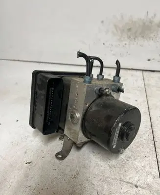 BMW 1 E81 E87 ABS Pump 6789301 EB31106X31 10096008453