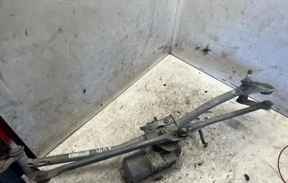 Audi A4 S4 B6 8E 8H Front wiper linkage 8E1955603
