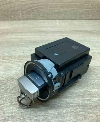 Volkswagen PASSAT B6 Ignition lock 3C0905843T 33303401 WITHKEY