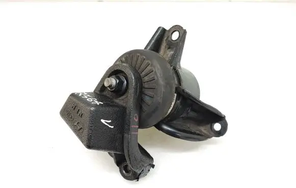 Hyundai i40 Engine mount bracket 21812D1100