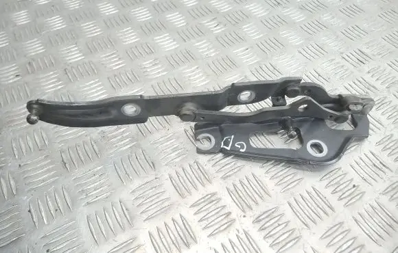BMW 1 E82 E88 Tailgate/trunk/boot hinge 7166752