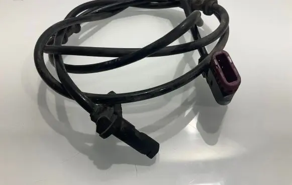 Mercedes-Benz CLS C219 ABS rear brake sensor A2115402417 2115402417