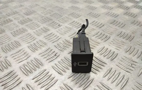 Ford Fiesta USB socket connector HS7T14F014AE