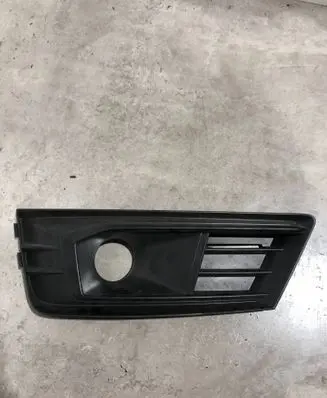 Audi A4 S4 B9 Front fog light trim/grill 8W0807681C