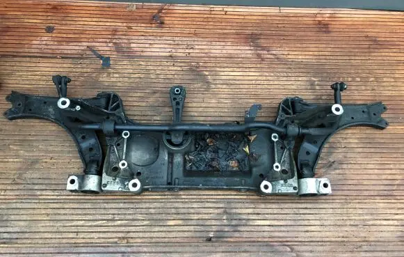 Volkswagen Golf Plus Front subframe 1K0199369F