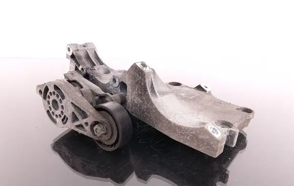 Skoda Octavia Mk2 (1Z) Generator/alternator bracket R03G903143A