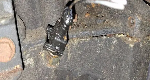 Renault Scenic III - Grand scenic III Oil level sensor