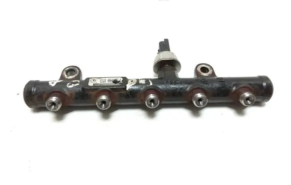 Volvo S40 Fuel main line pipe 9681649580