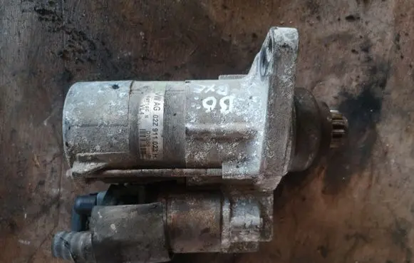 Volkswagen PASSAT B6 Starter motor 02Z911023H