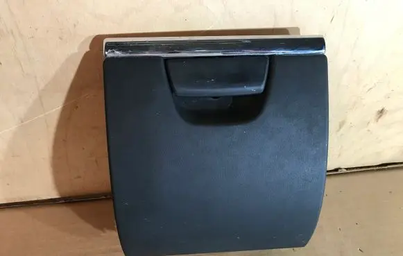 Citroen C6 Glove box