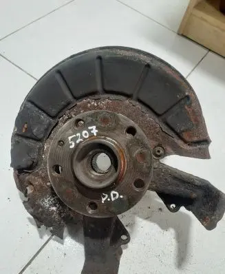 Volkswagen Golf VI Front wheel hub Nocode