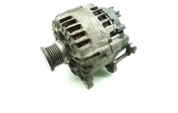 Volkswagen PASSAT B8 Generator/alternator 03L903023L