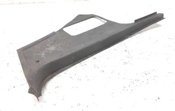 Volvo 340 - 360 (B) pillar trim (bottom) 2690151 269151 5583