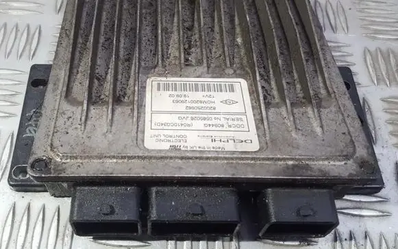 Renault Clio II Engine control unit/module 8200250662 HOM8200129063