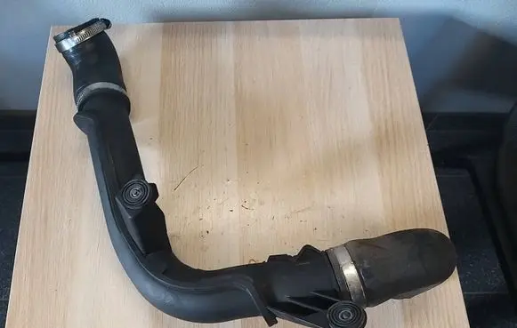 Seat Ibiza IV (6J,6P) Intercooler hose/pipe 6R0145770A