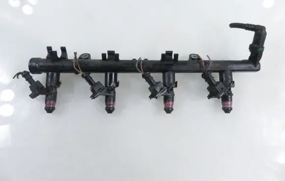 Renault Scenic II - Grand scenic II Fuel main line pipe ITGM60 H132259 8200135504