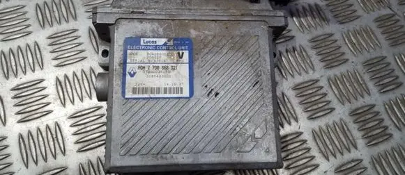 Volvo S40, V40 Engine control unit/module 7700868321 7700103515A