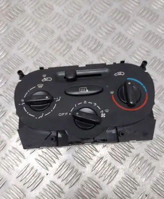 Peugeot 206 Climate control unit A2614