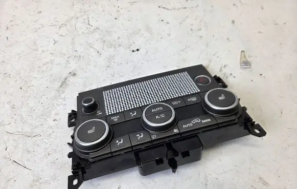 Land Rover Evoque I Climate control unit GJ32-14C239-XC