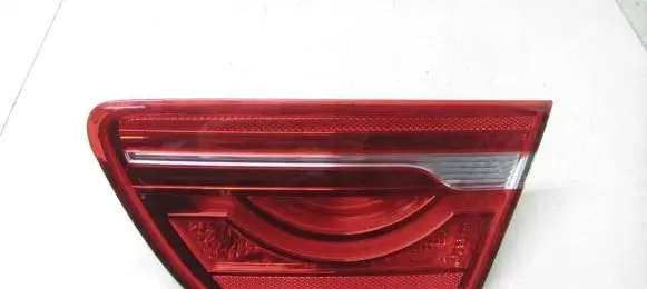 Jaguar XE Tailgate rear/tail lights