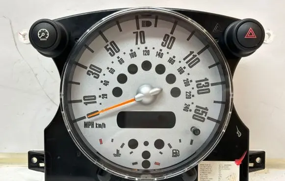 Mini Cooper Hatch Hardtop Speedometer (instrument cluster) 67379411 6211