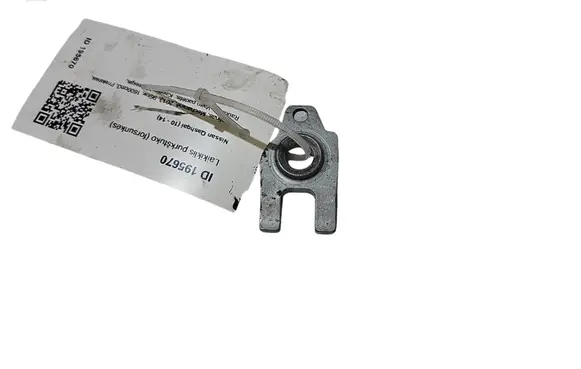 Nissan Qashqai Fuel Injector clamp holder