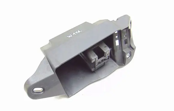Mercedes-Benz A W176 Other engine bay part A2465409611