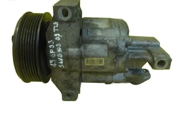 Dacia Sandero II Air conditioning (A/C) compressor (pump) 92600216R