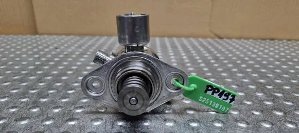 BMW 2 F22 F23 In-tank fuel pump 8604231
